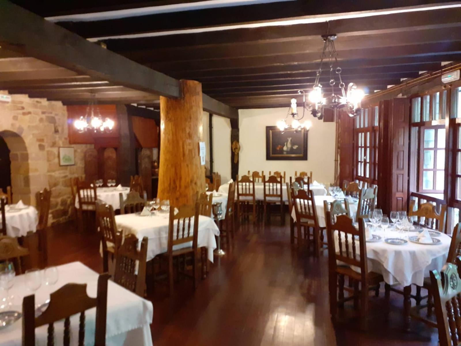 Hotel La Punvieja Los Tojos Zewnętrze zdjęcie